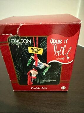 Carlton Cards Heirloom Collection 10th Anniversary Red and Gold Gift Box